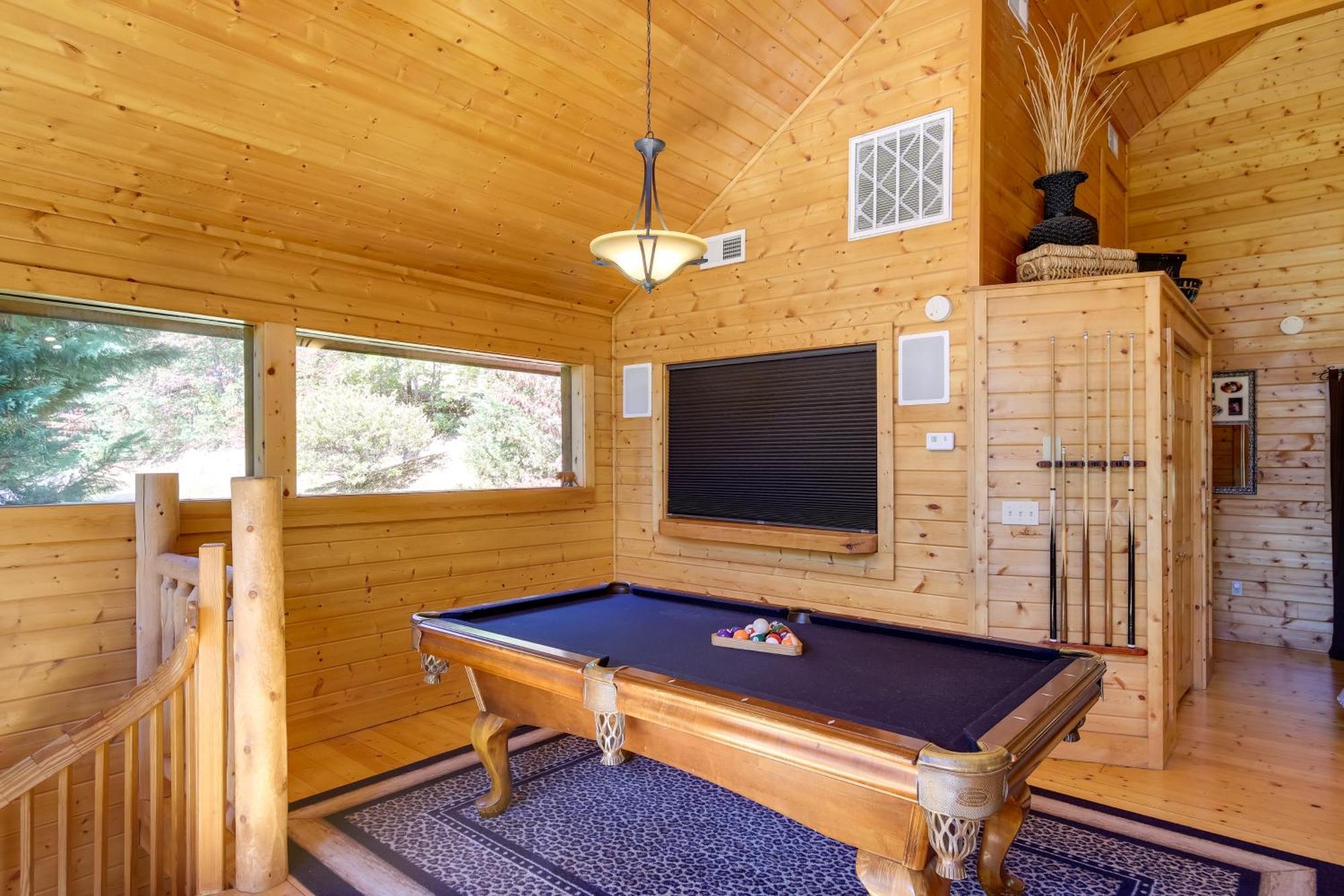Secluded And Wooded Wears Valley Cabin With Fire Pit! Sevierville Ngoại thất bức ảnh