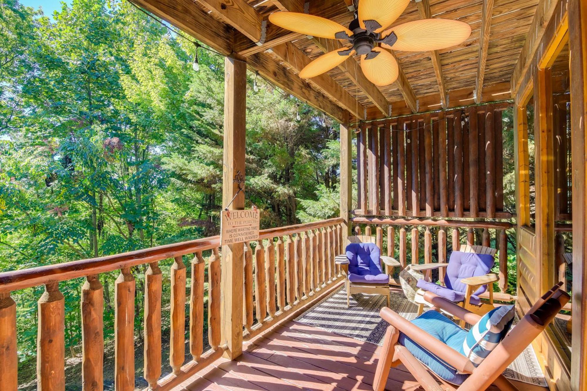 Secluded And Wooded Wears Valley Cabin With Fire Pit! Sevierville Ngoại thất bức ảnh