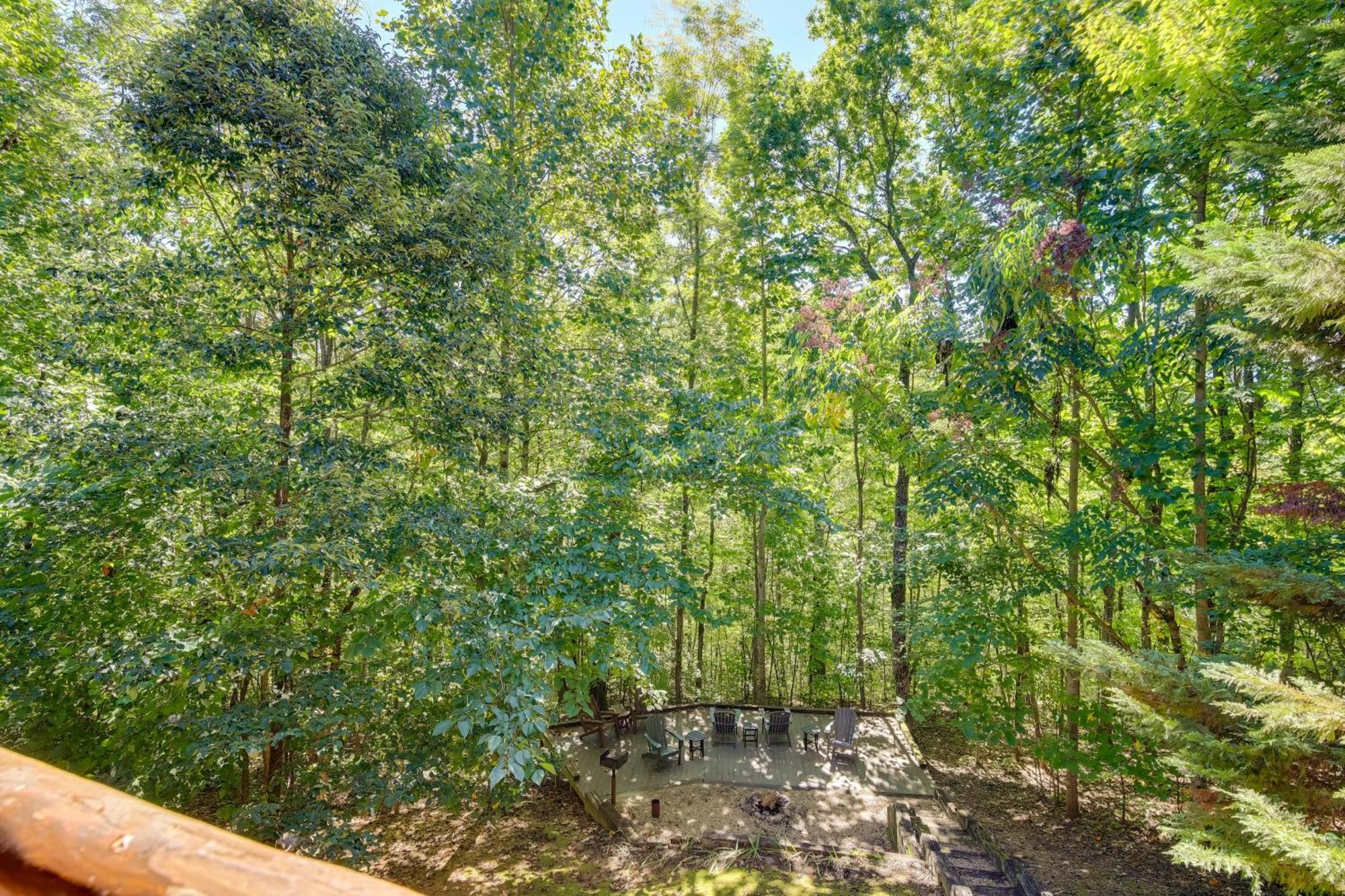 Secluded And Wooded Wears Valley Cabin With Fire Pit! Sevierville Ngoại thất bức ảnh